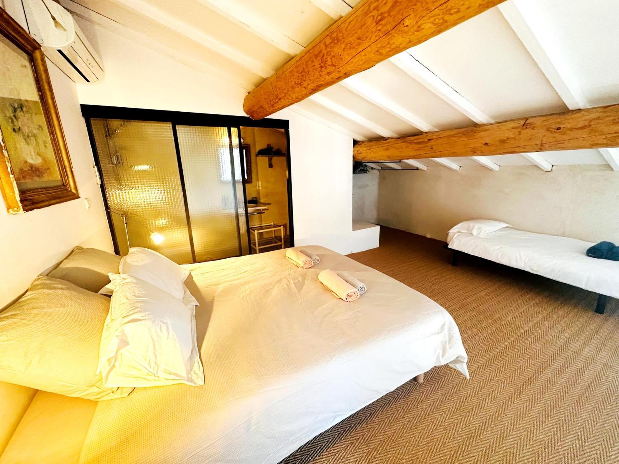Magnifique Loft - Piscine - Tennis - Babyfoot Nîmes Eksteriør billede